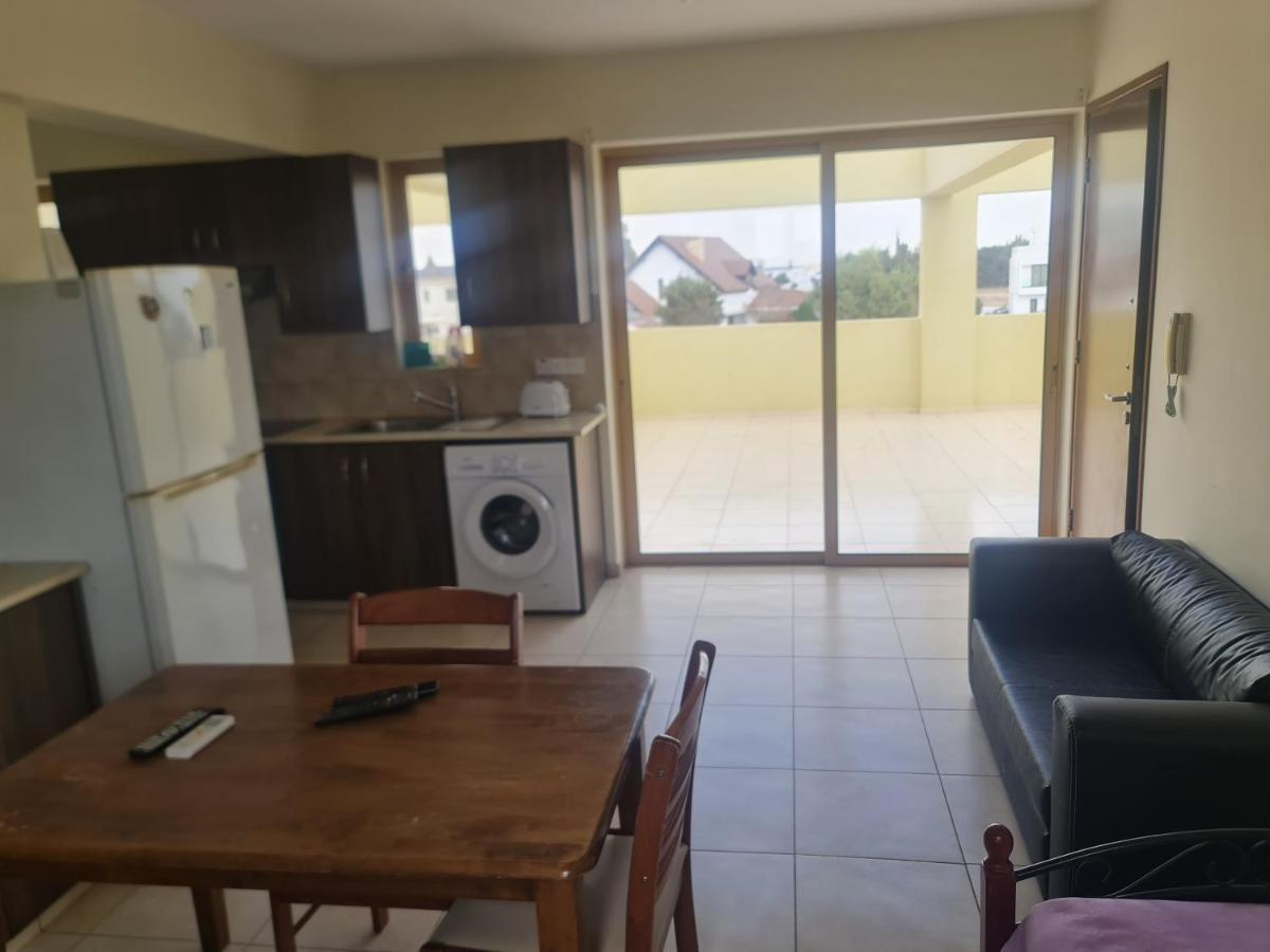 Top Floor 1 Bdrm Aprtrmnt Apartamento Dromolaxia Exterior foto